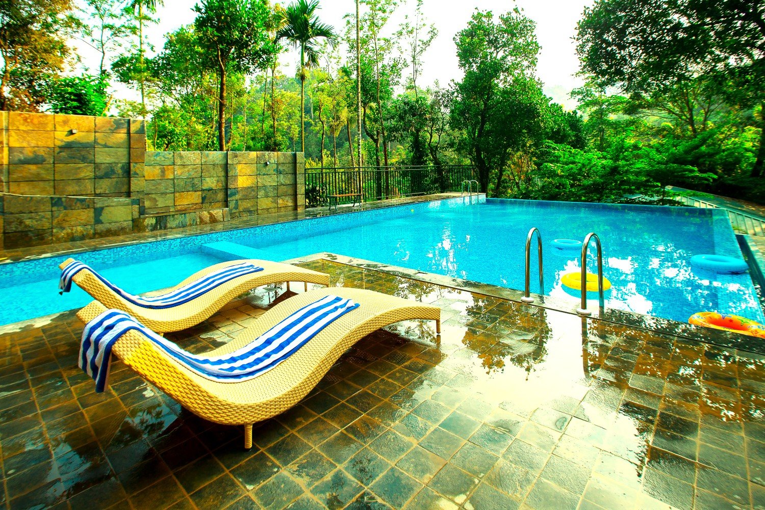 lakkidi-pool